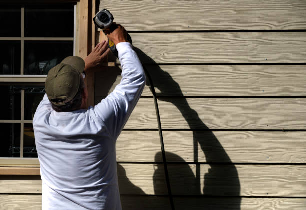 Siding Removal and Disposal in East Dundee, IL